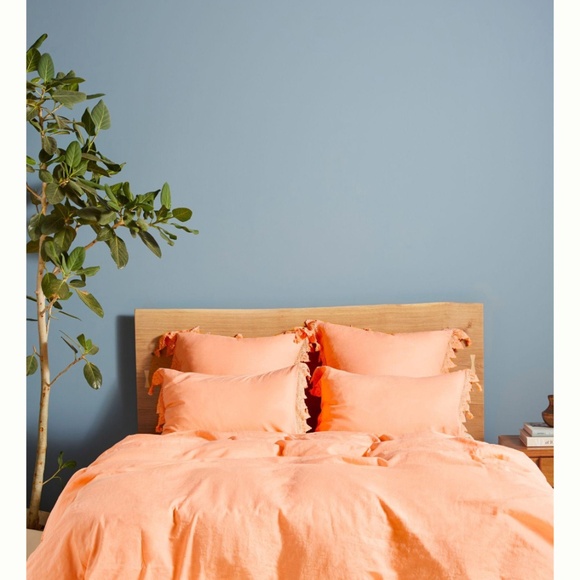 AnthropologiePeach Scalloped Crochet Pair King Shams Linen Cotton